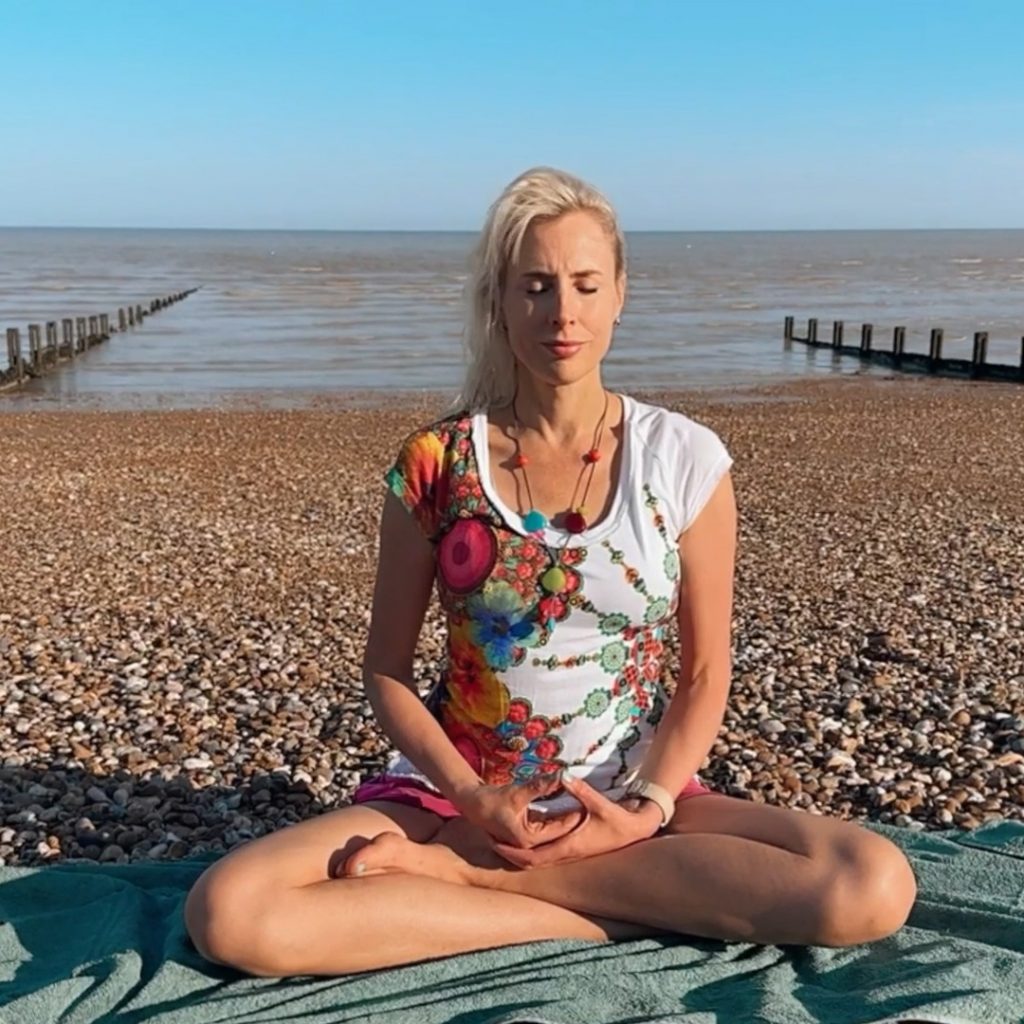 Meditation in England gedreht